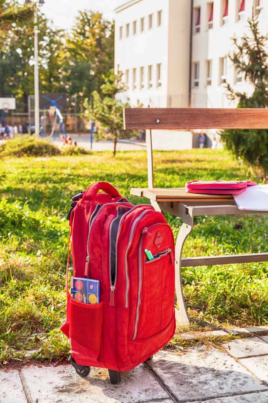 Top 9 best rolling backpacks for college students today!